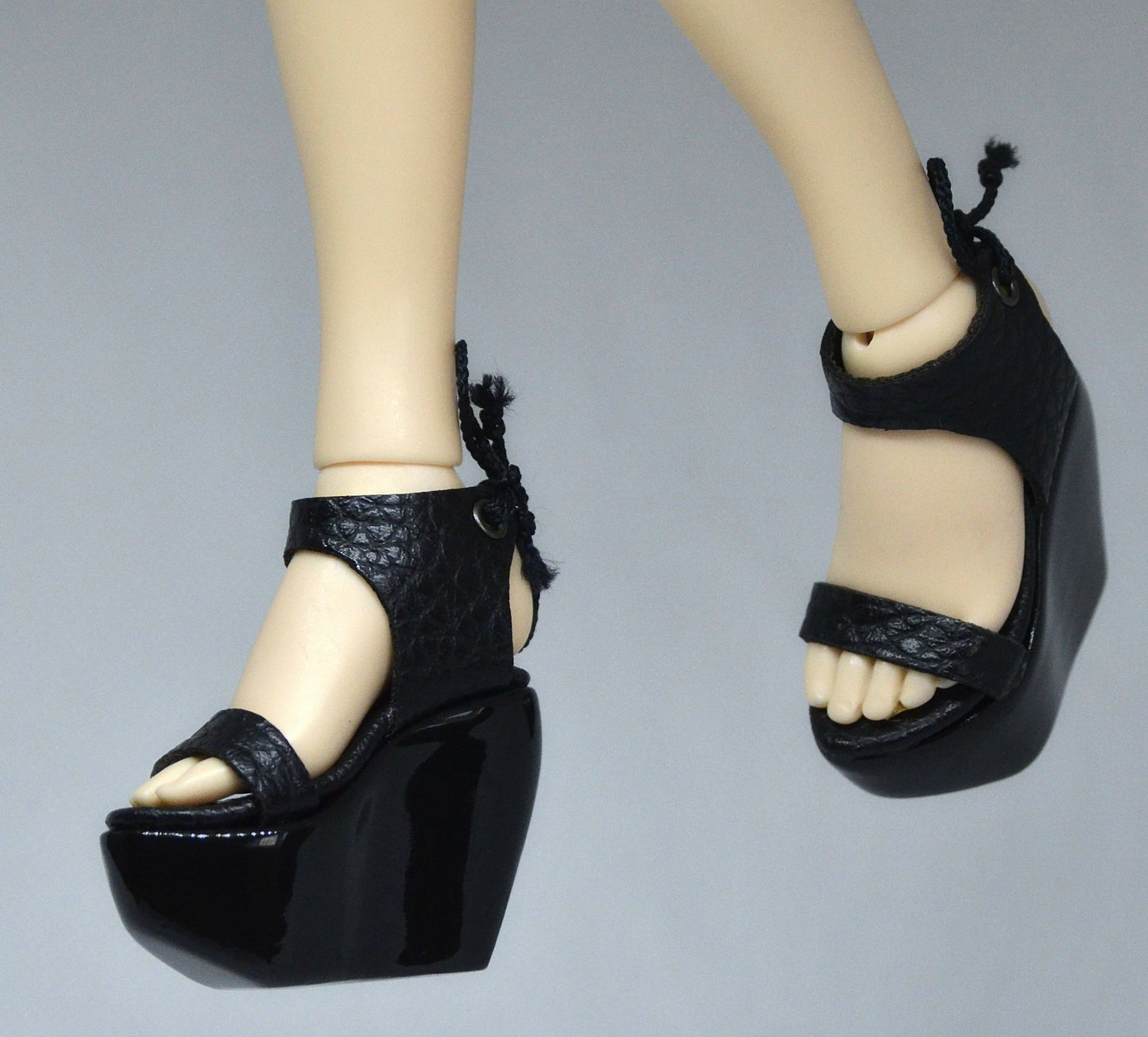 Shoes for MiniFee